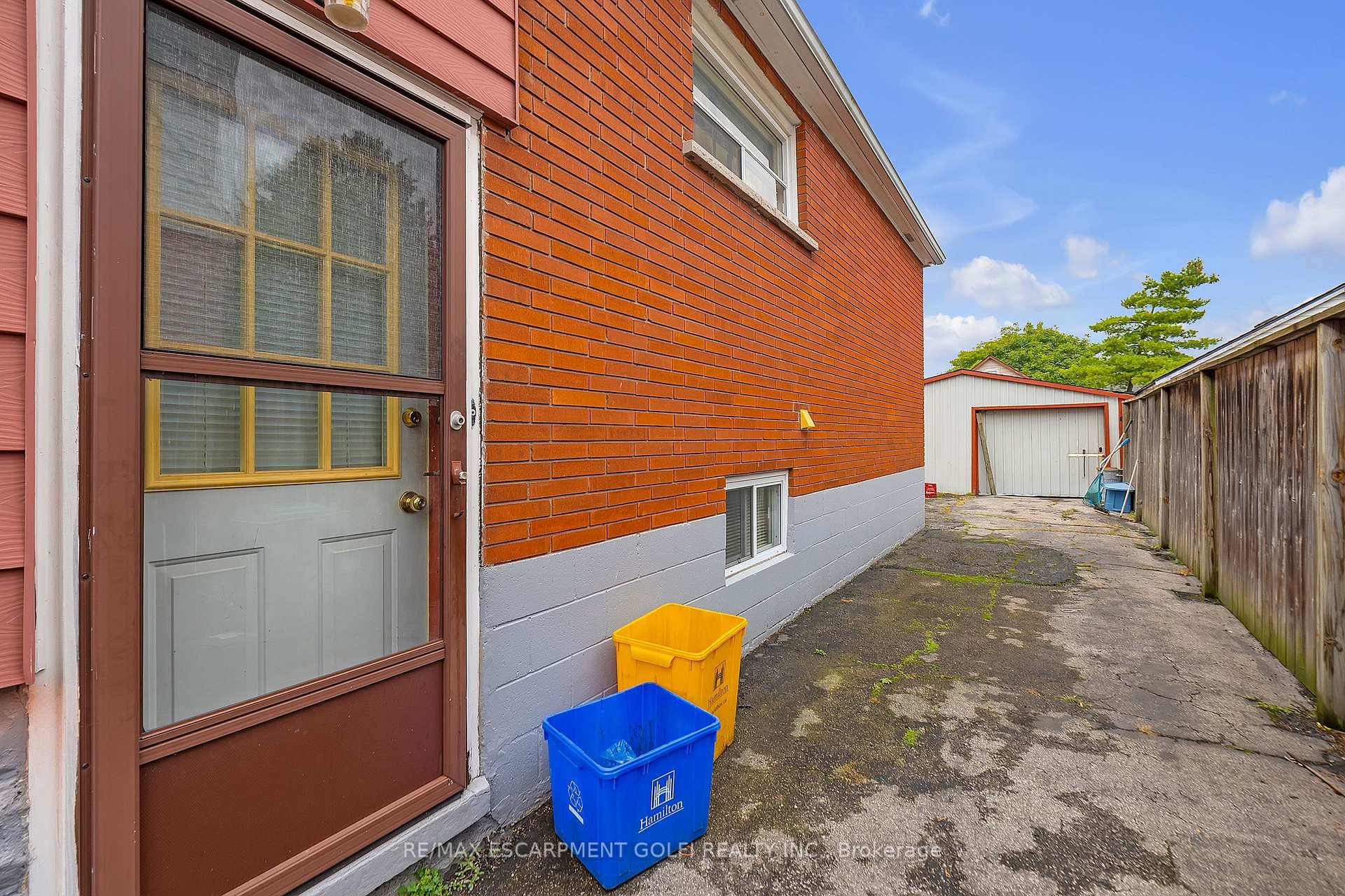 20 Walter Avenue photo 28