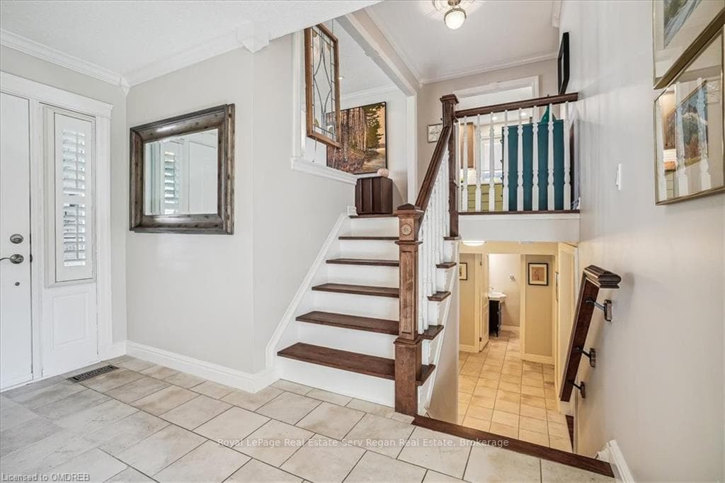 54 HANOVER Place photo 5