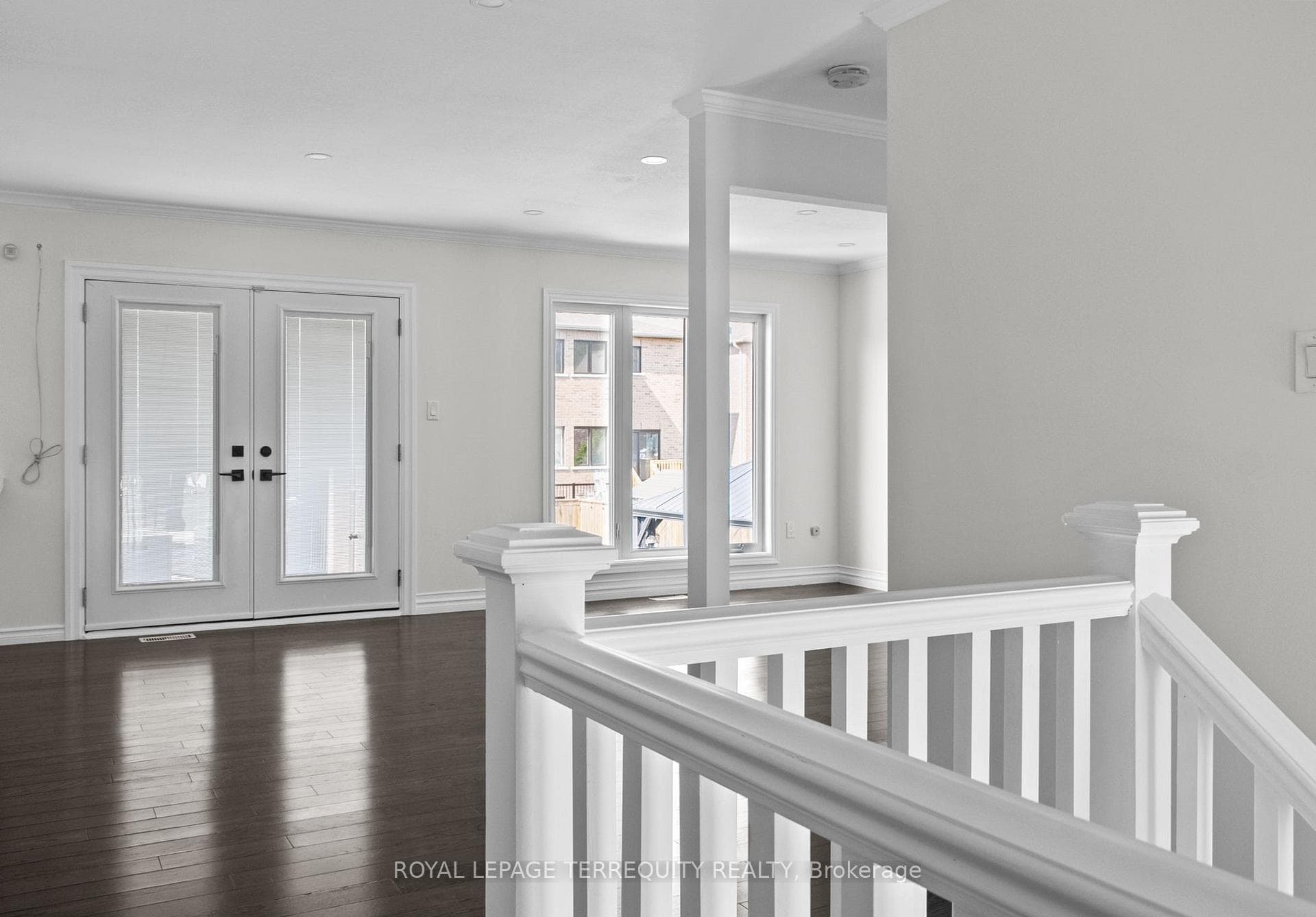 225 Centre Street photo 8