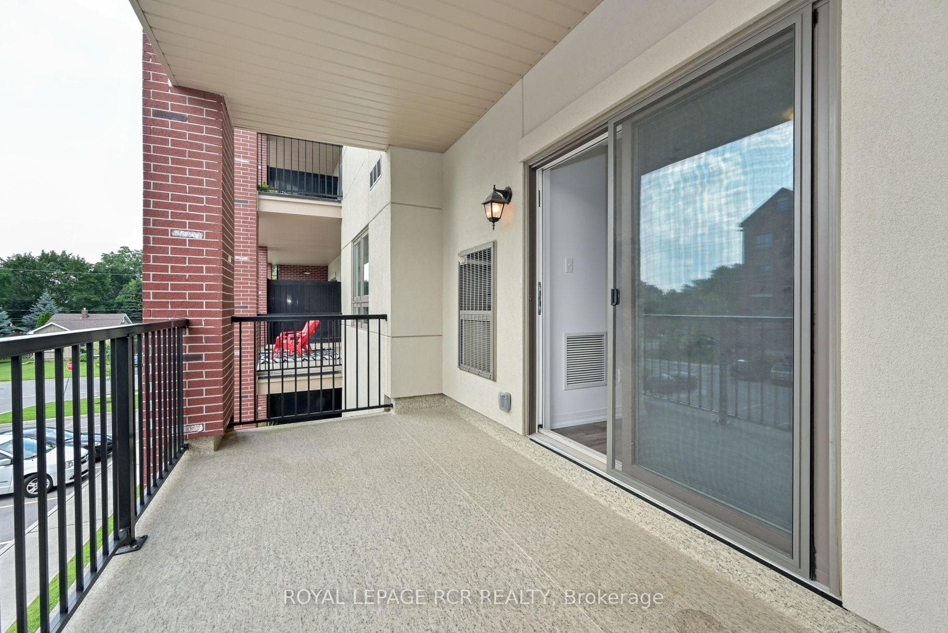 161 Wellington Street Unit 205 photo 24