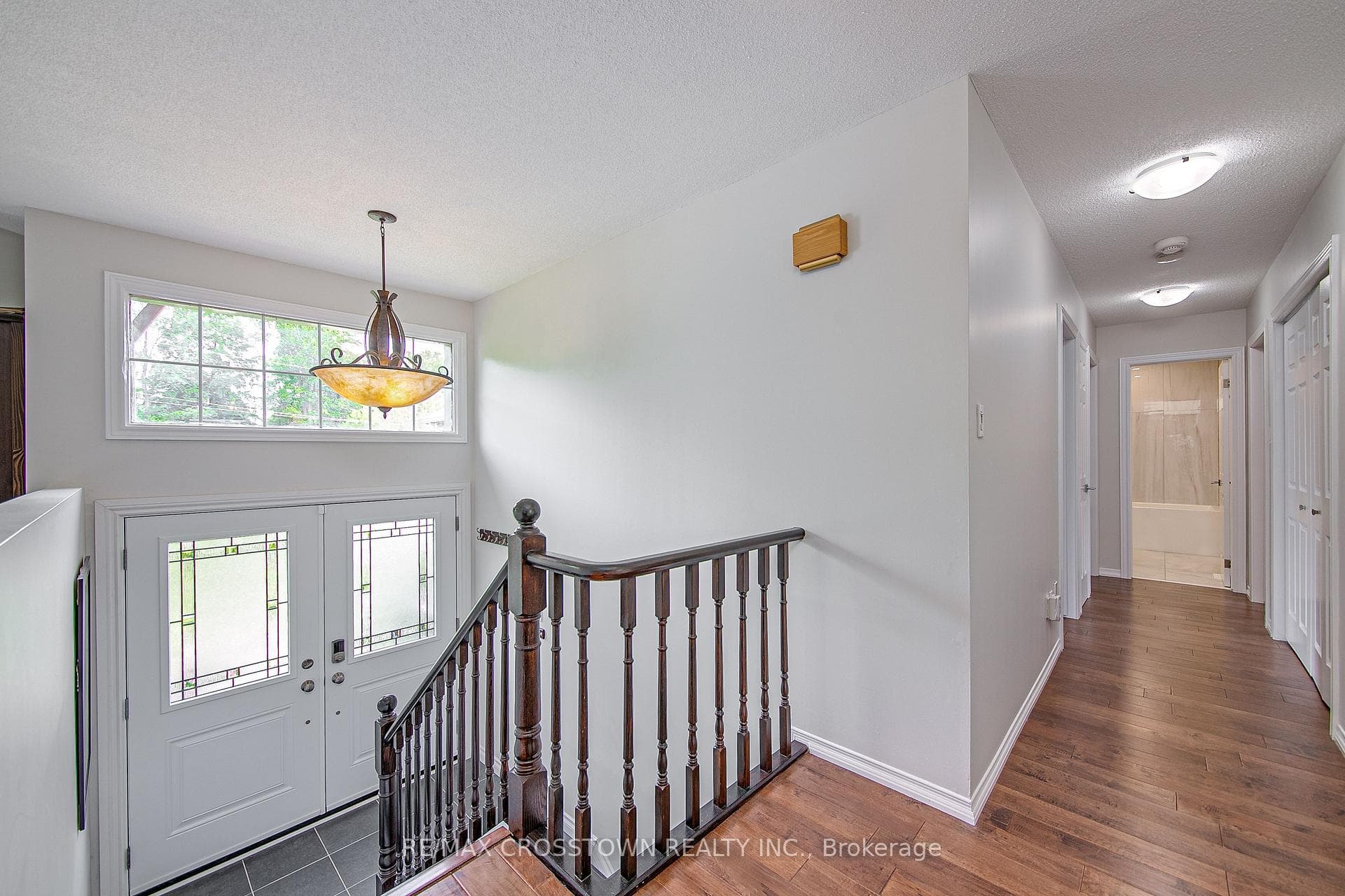 675 James Street photo 7