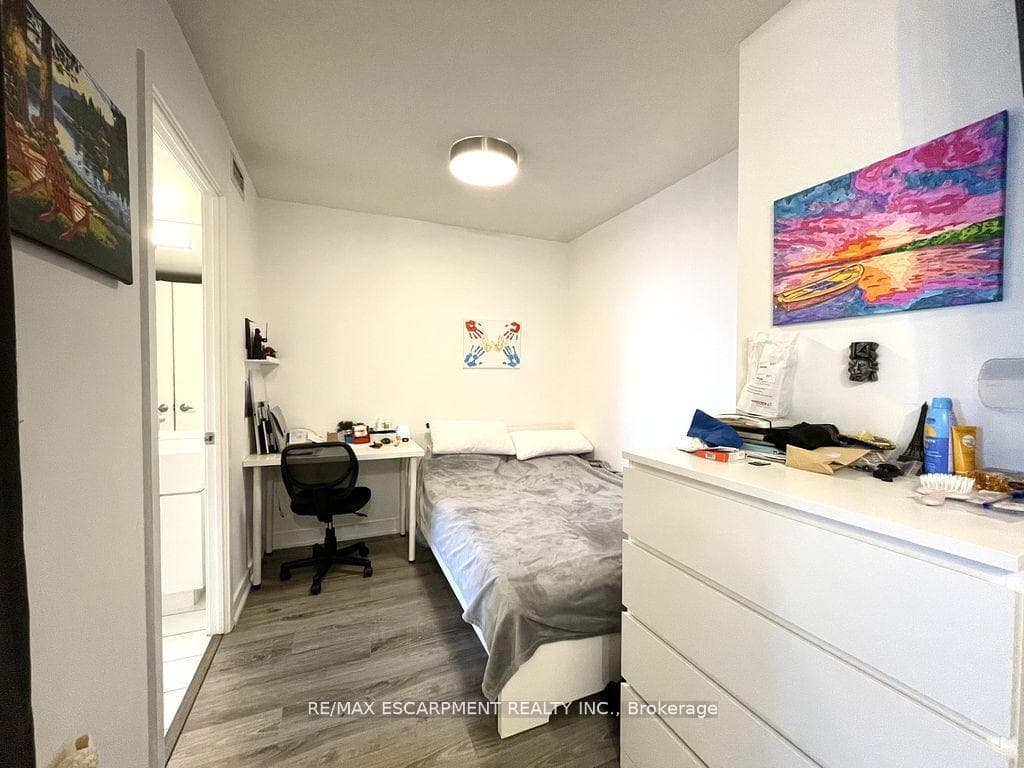 21 Iceboat Terrace Unit 1510 photo 7