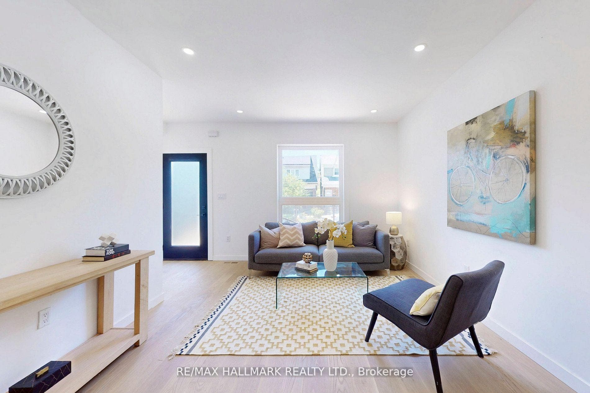13 Ferrier Avenue photo 3