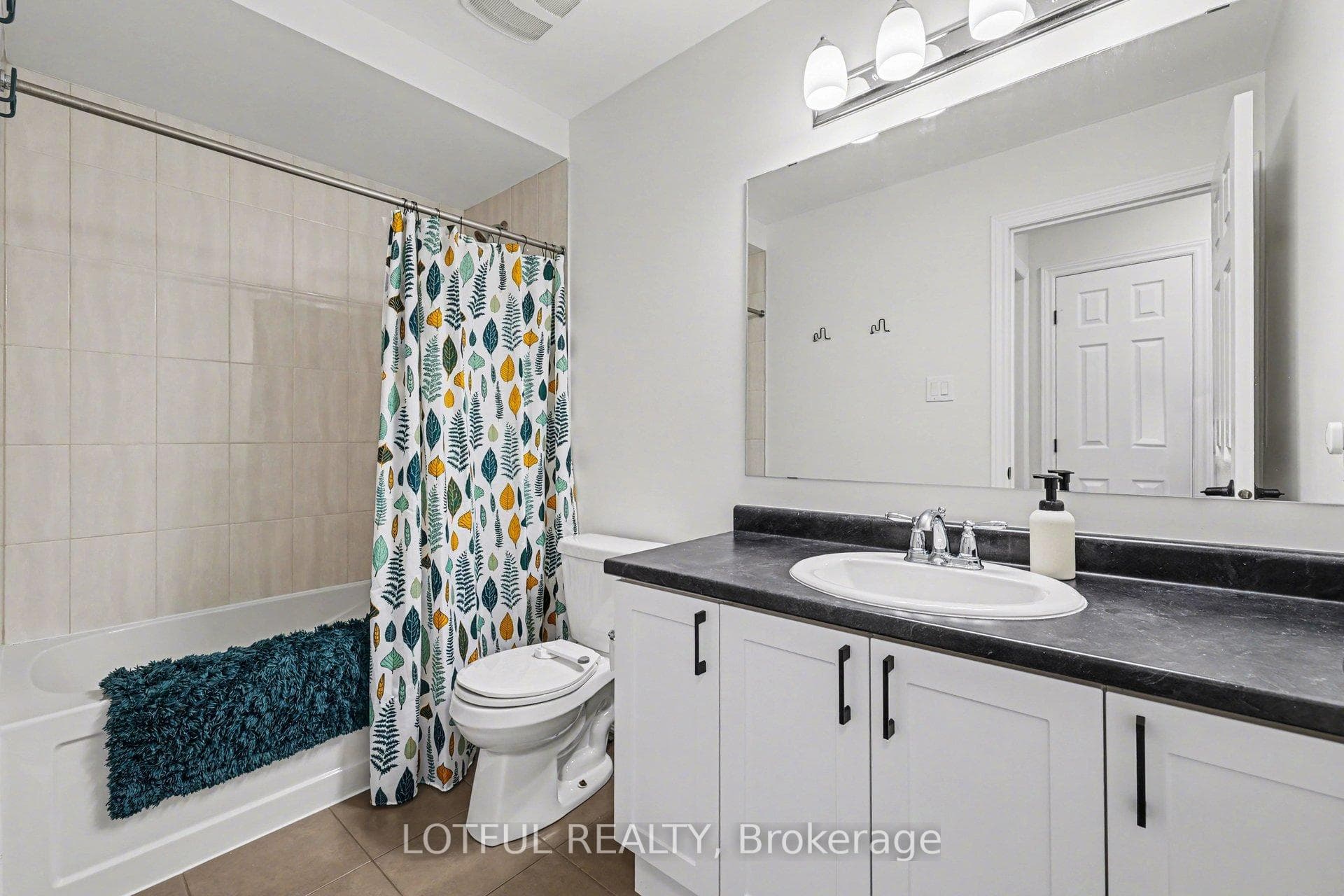 521 Foxlight Circle photo 27