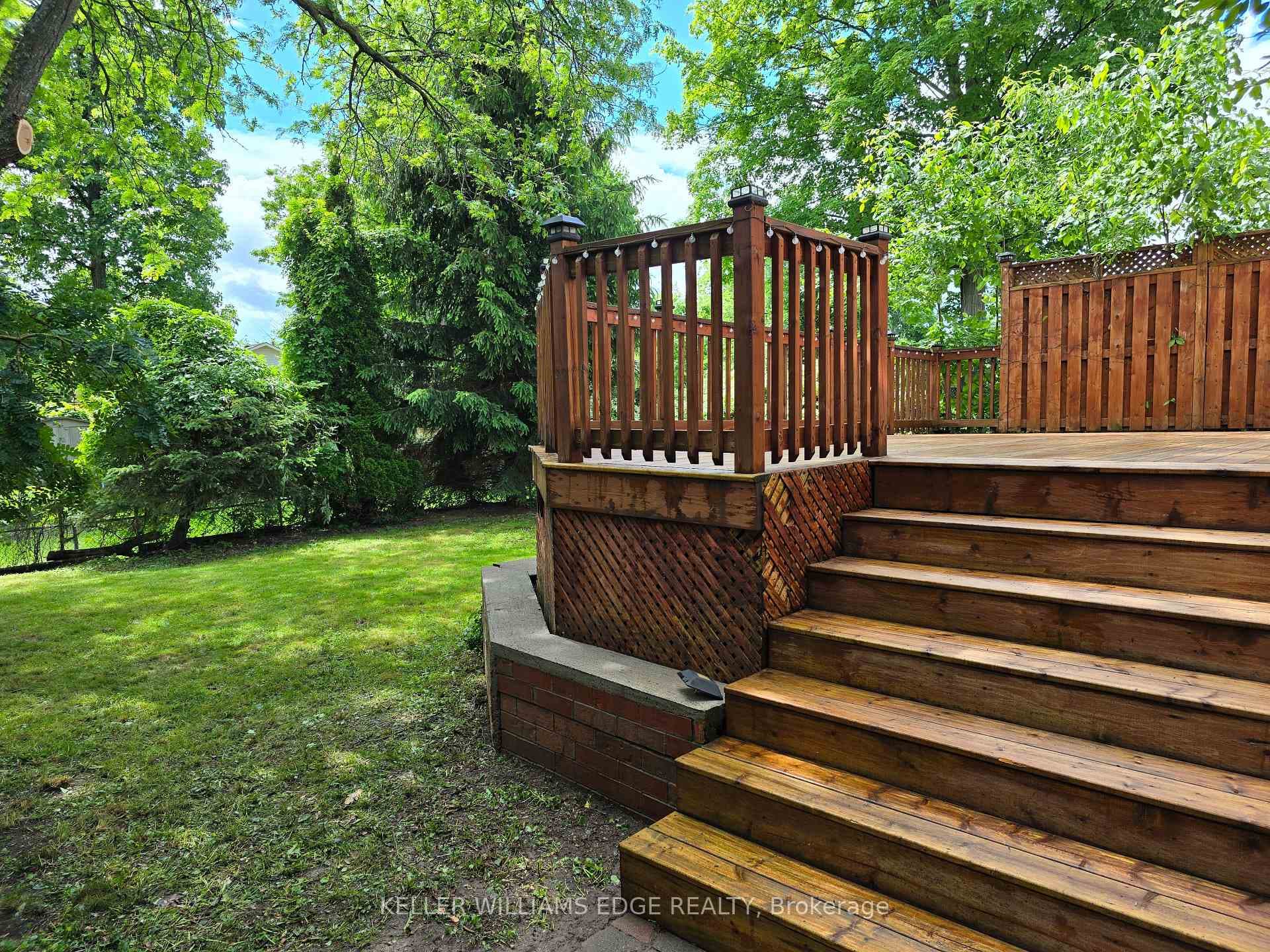 2328 Glastonbury Road photo 35