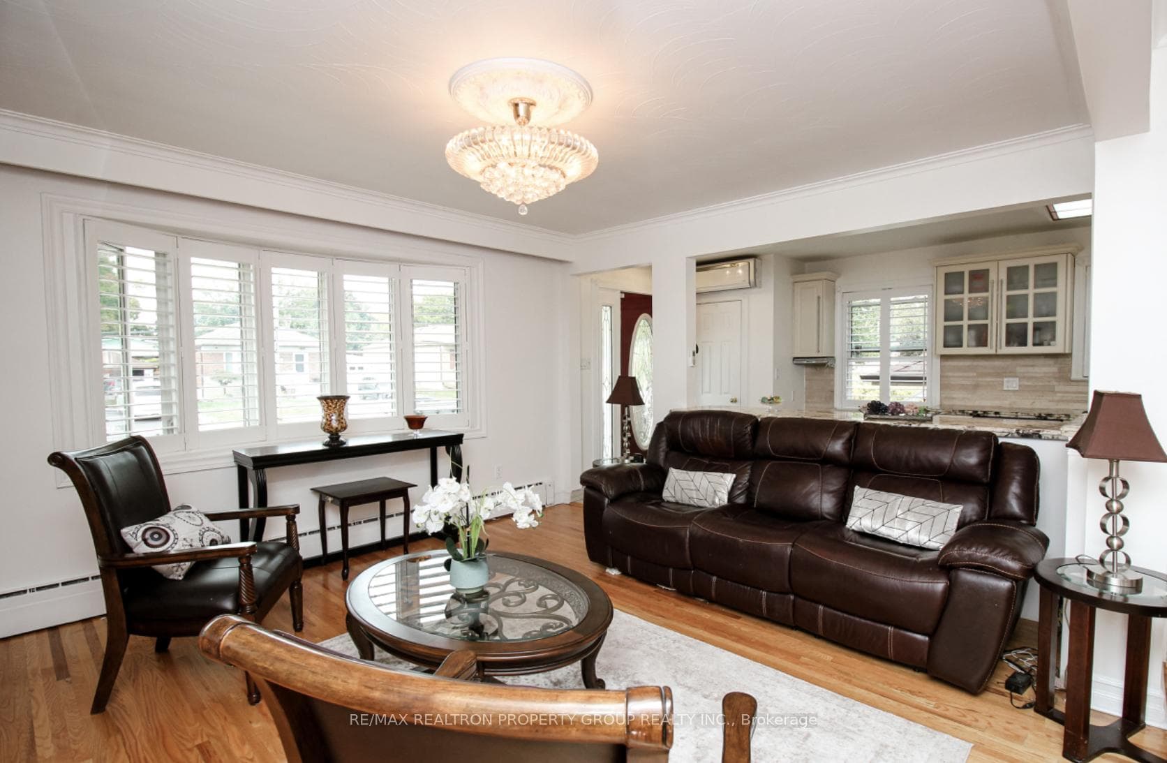 44 Anola Place photo 3