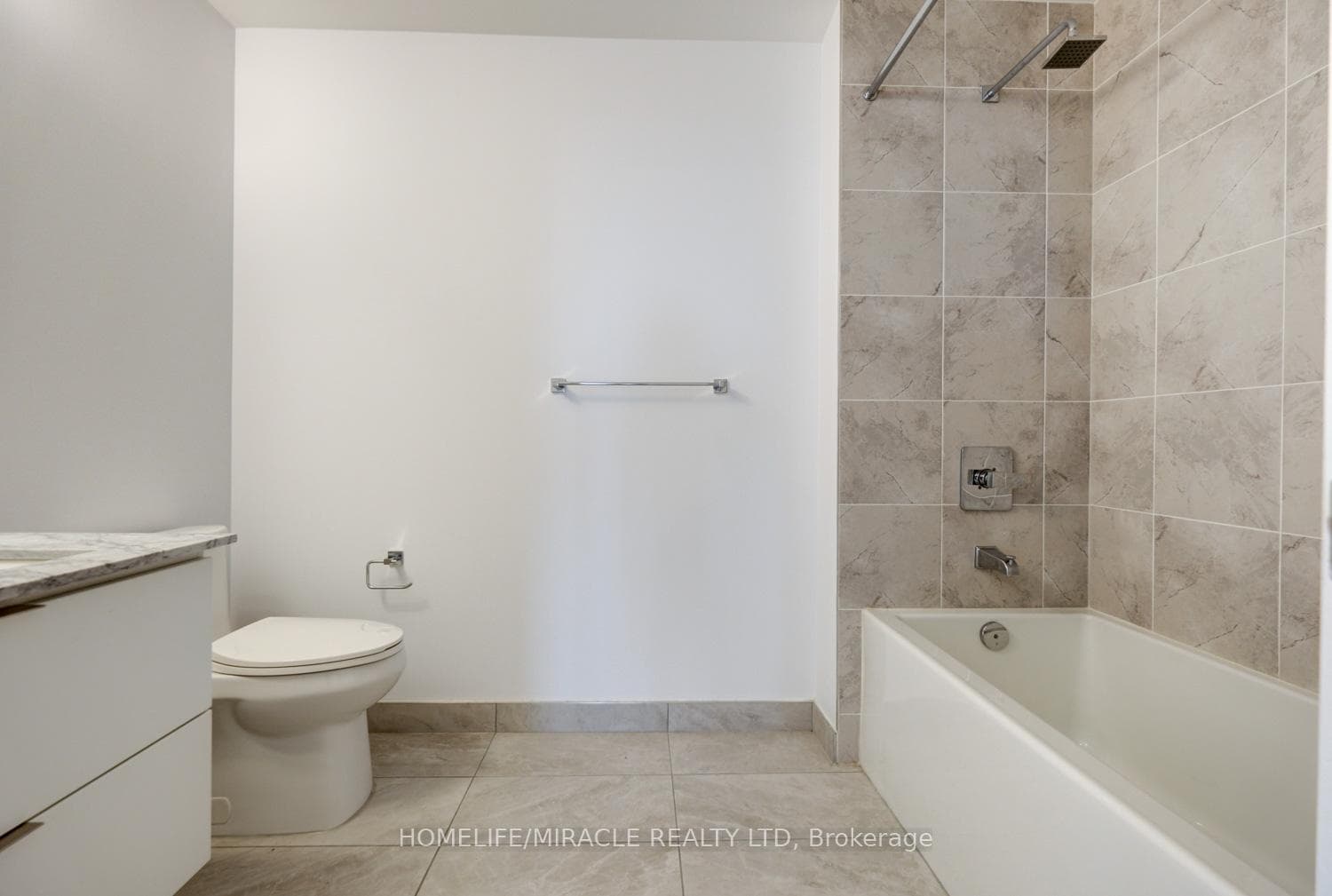 36 Elm Drive Unit 707 photo 7