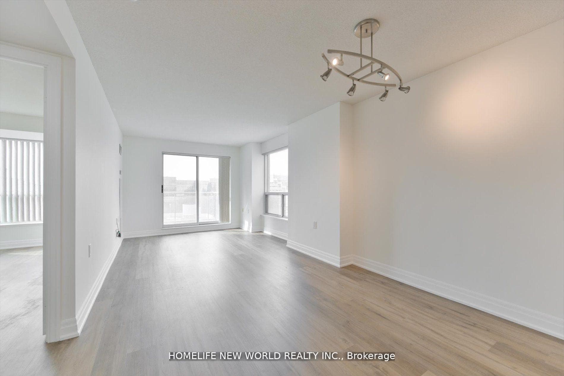 21 Hillcrest Avenue Unit 607 photo 8
