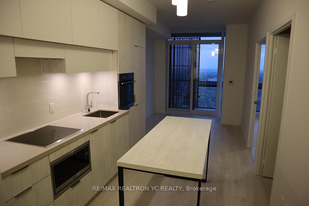 8 Eglinton Avenue Unit 4804 photo 3
