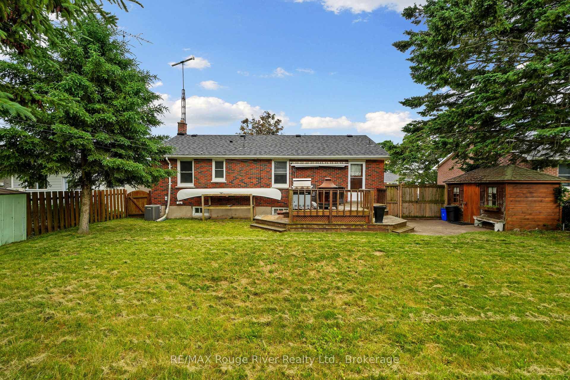 528 Barbara Street photo 38