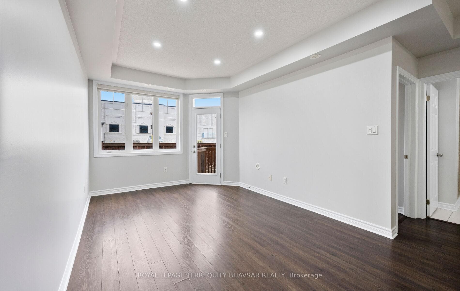 2420 Baronwood Drive Unit 11 - 02 photo 26