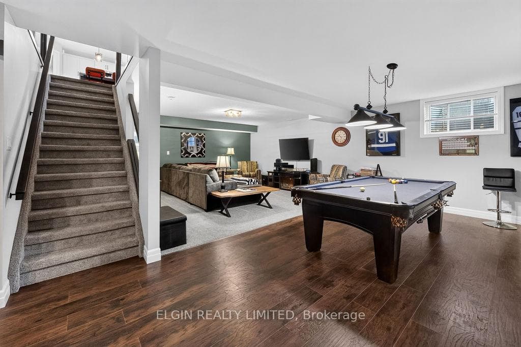 40 Glengariff Drive photo 14