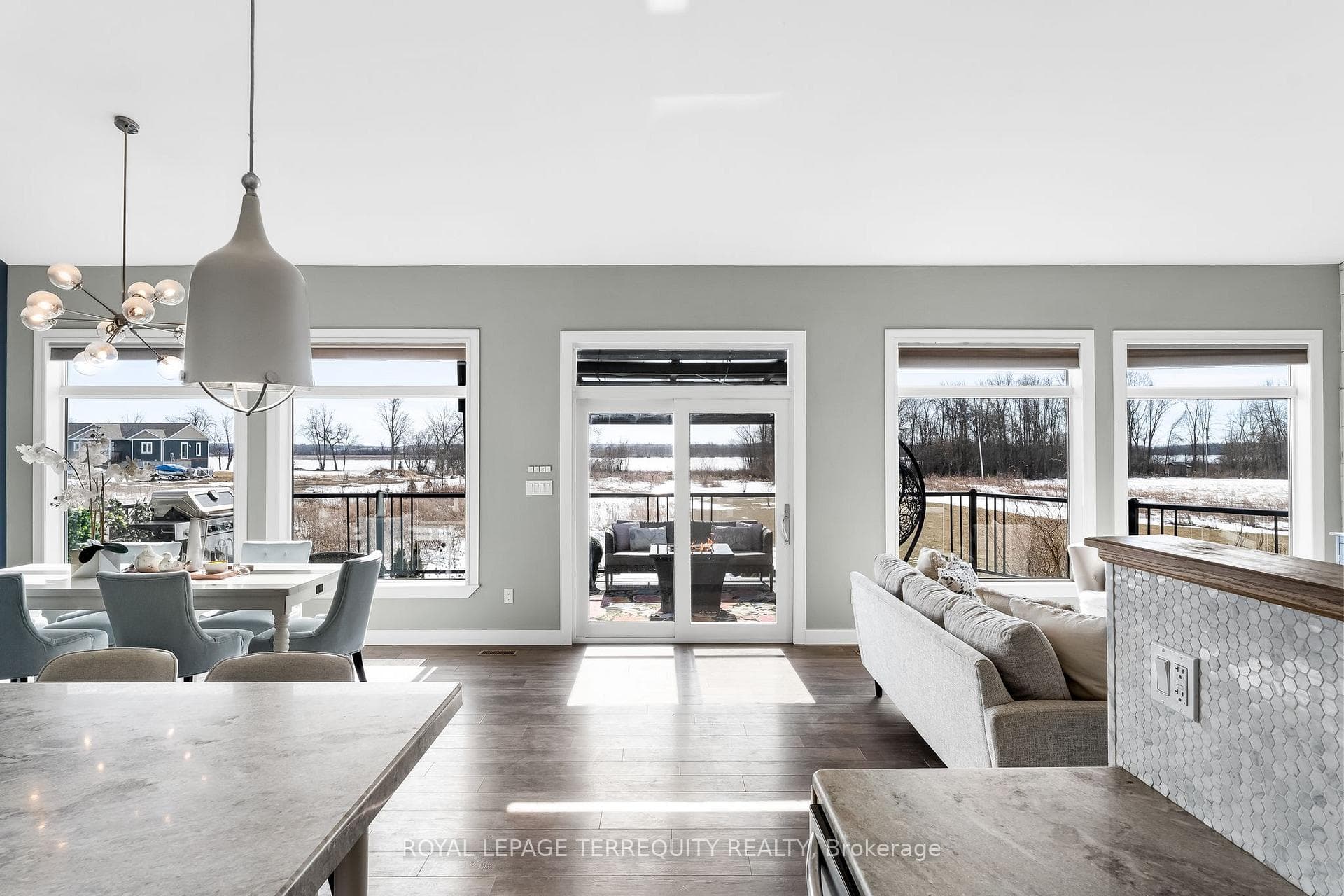 571 Catchmore Road photo 16