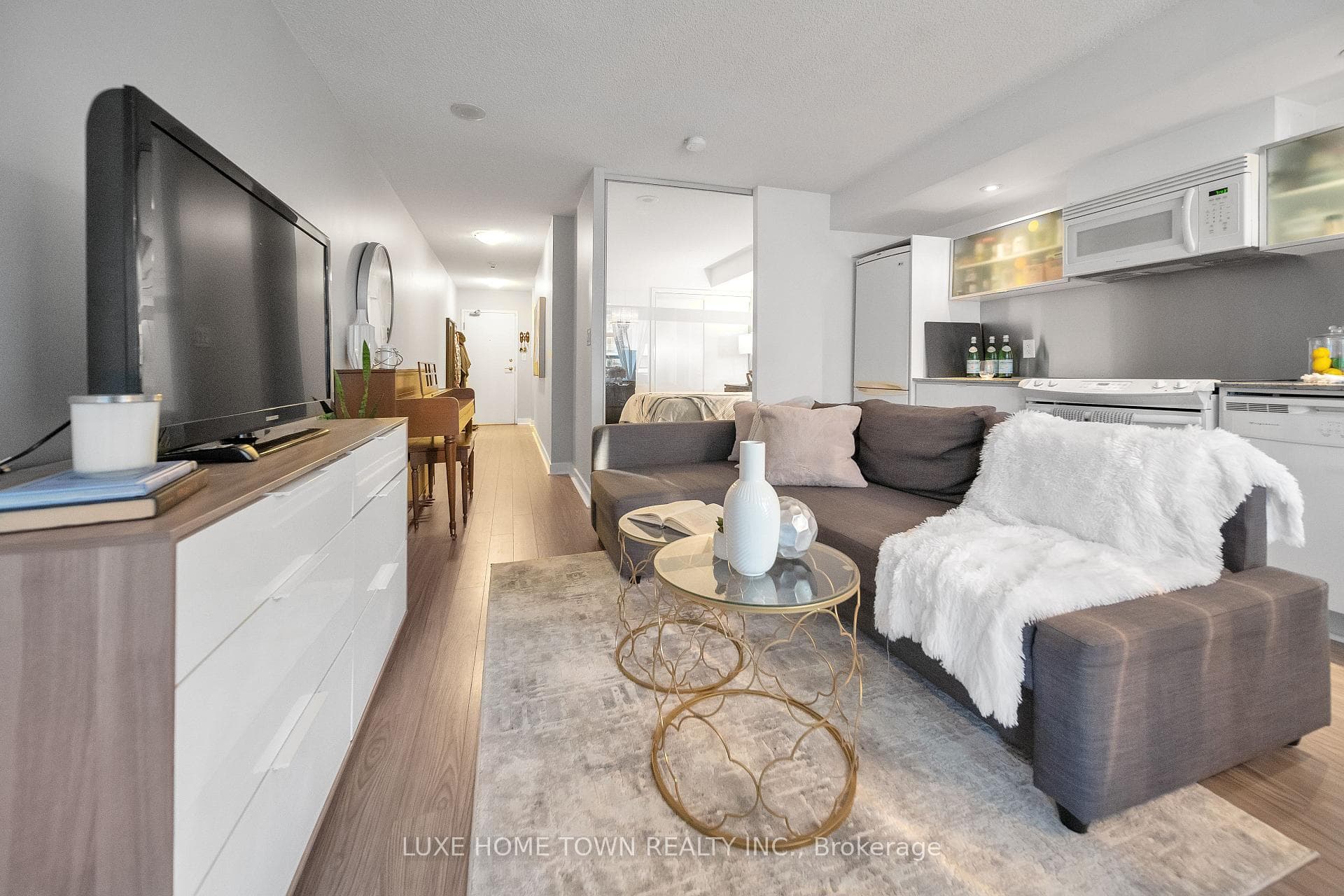4K Spadina Avenue Unit 711 photo 14