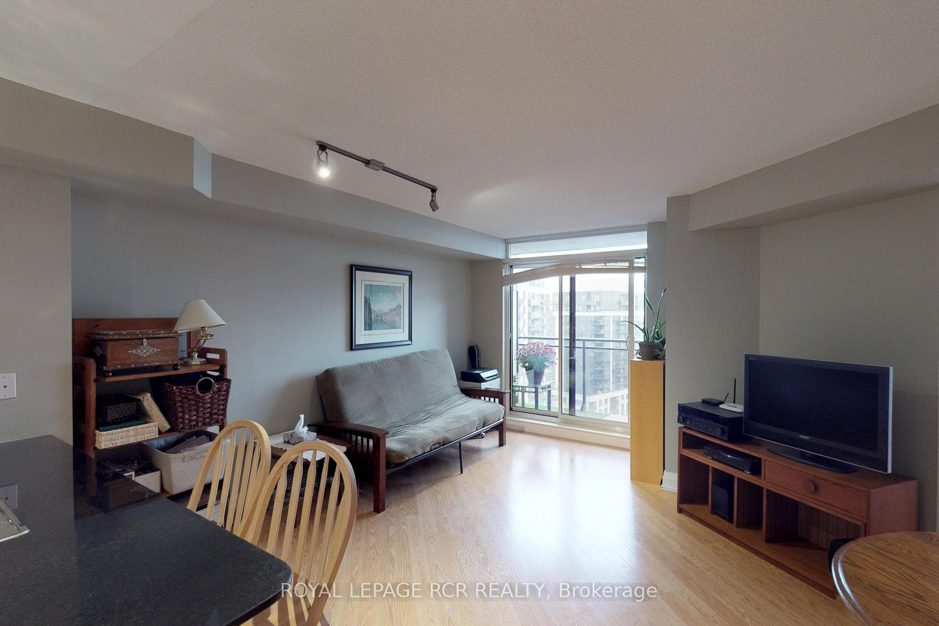 1060 Sheppard Avenue Unit 1401 photo 7