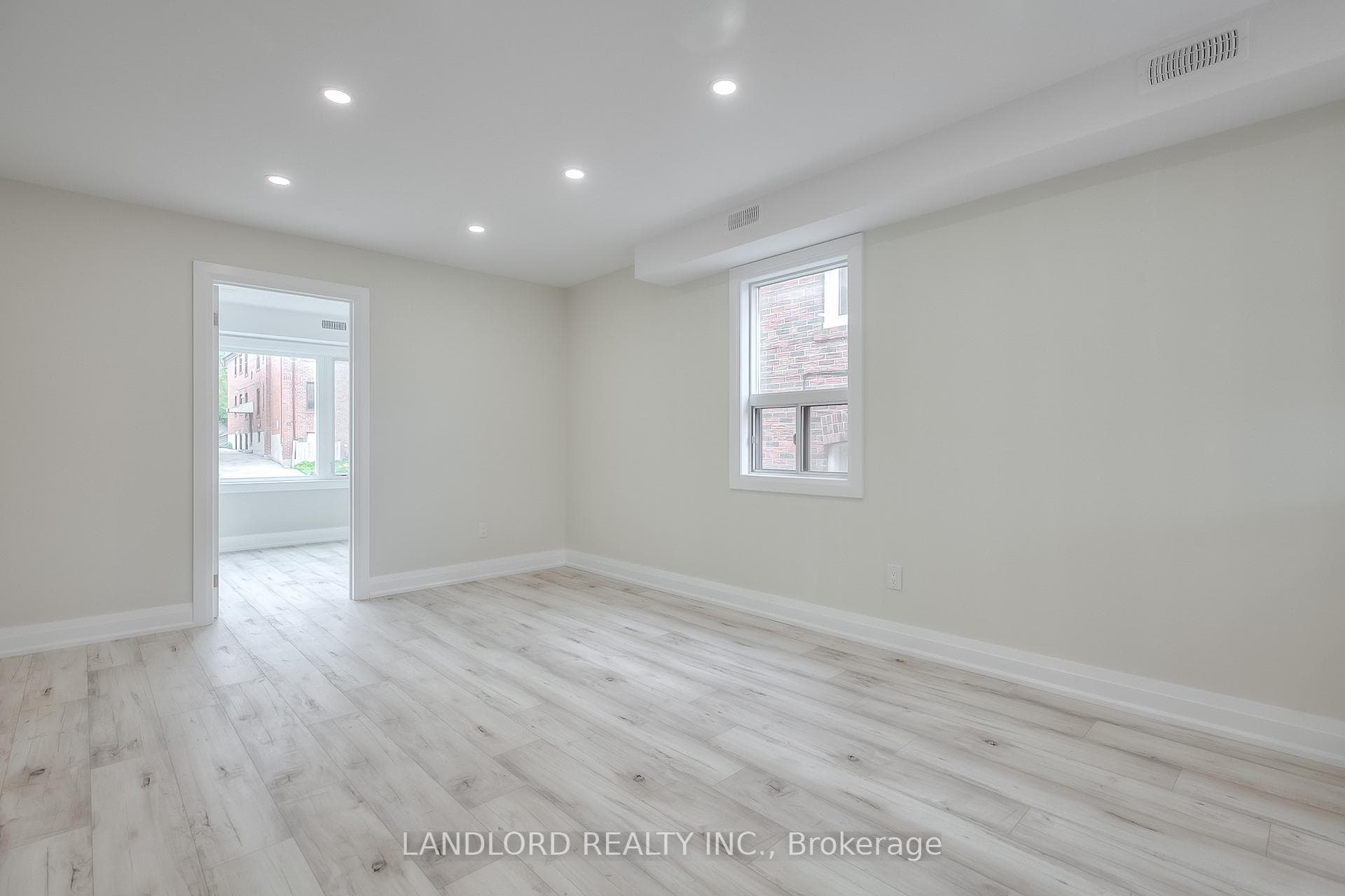 36 Yore Road Unit Main photo 6