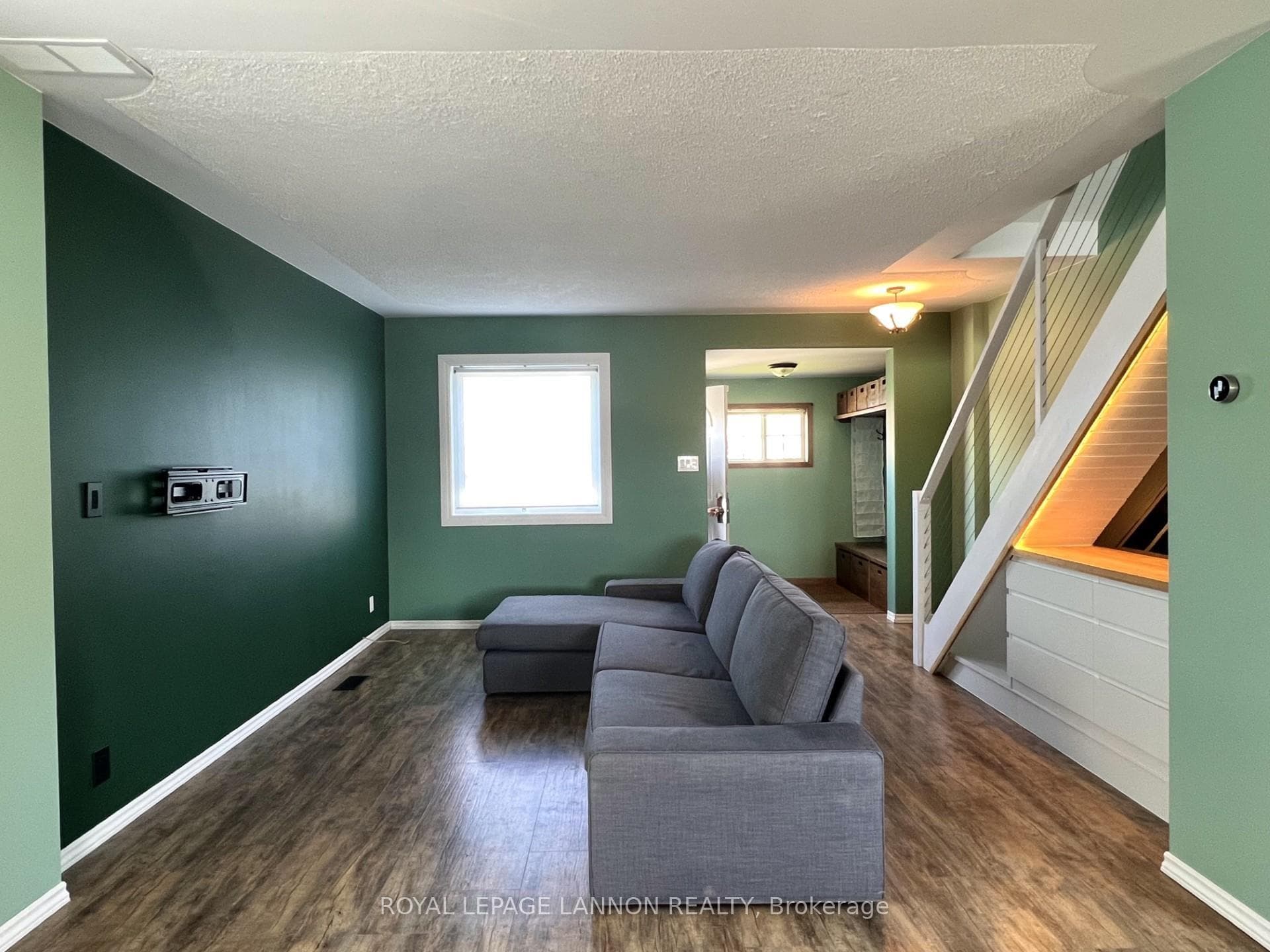 127 Johnson Avenue photo 4