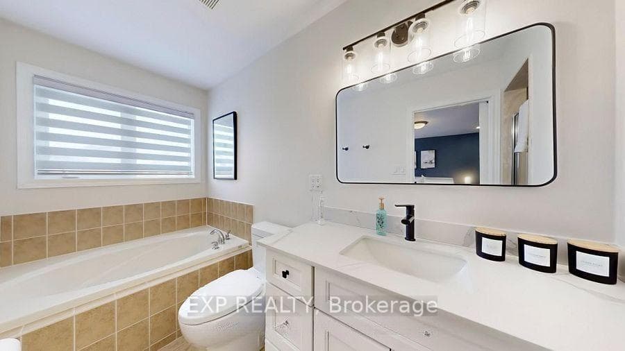 11 Martina Crescent photo 12
