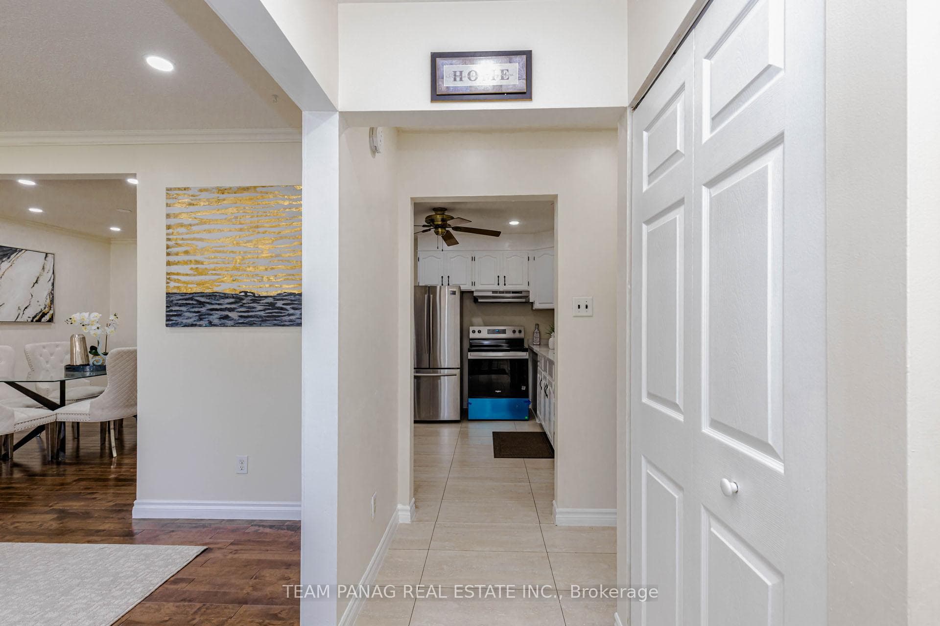 141 Fallingdale Crescent photo 6