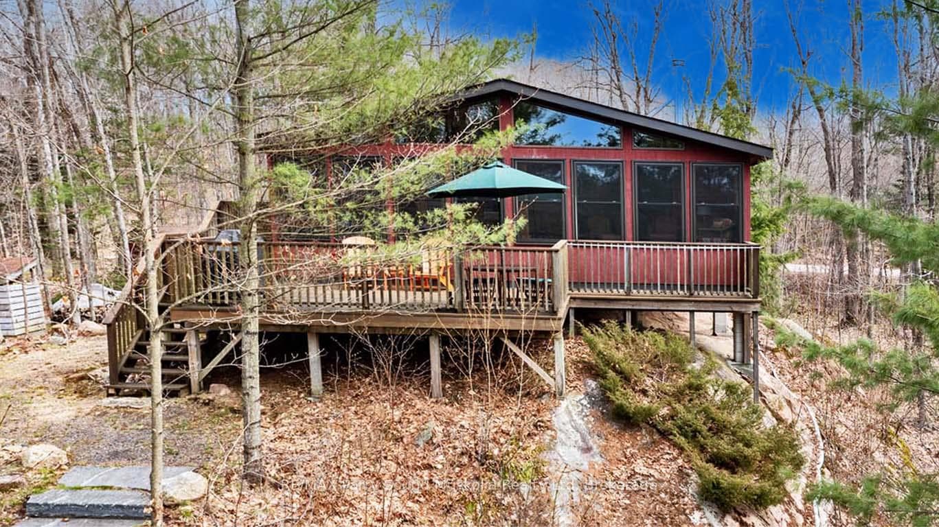 Salmon Lake! Turnkey 3 bedroom cottage