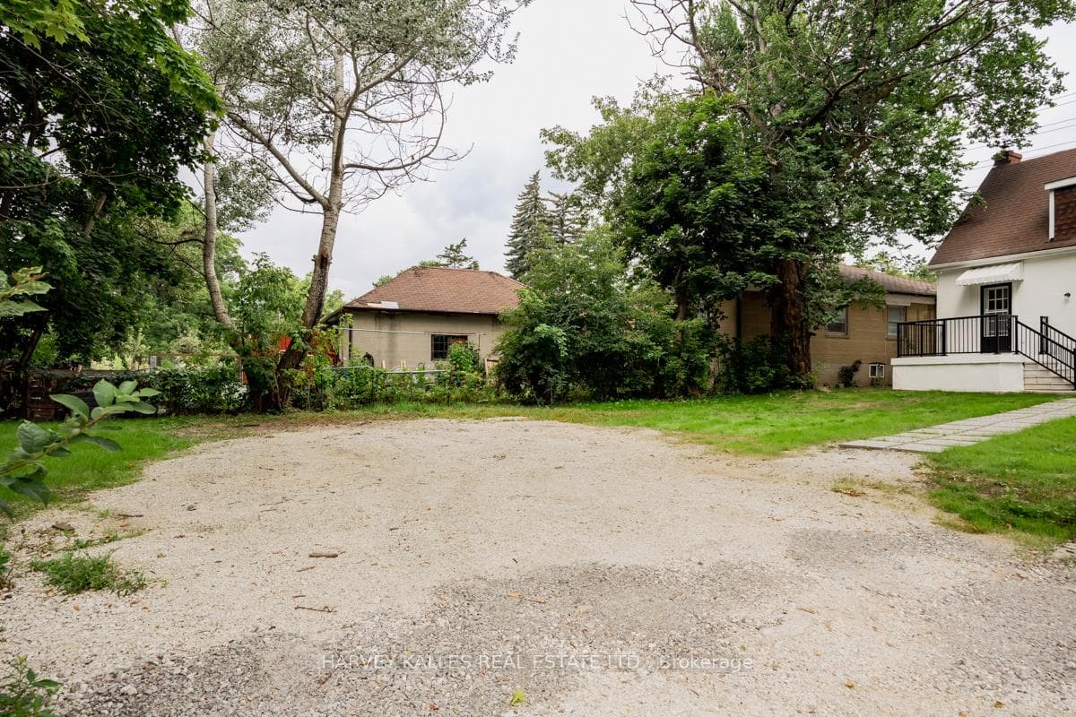 129 Major Mackenzie Drive photo 28