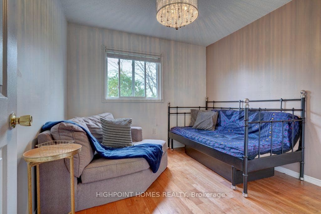 2075 Duberry Drive photo 16