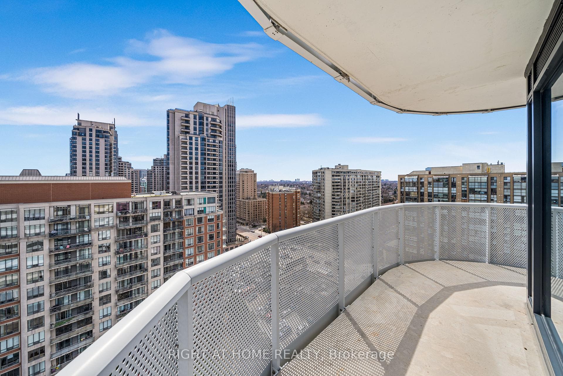 15 Holmes Avenue Unit 1502 photo 17