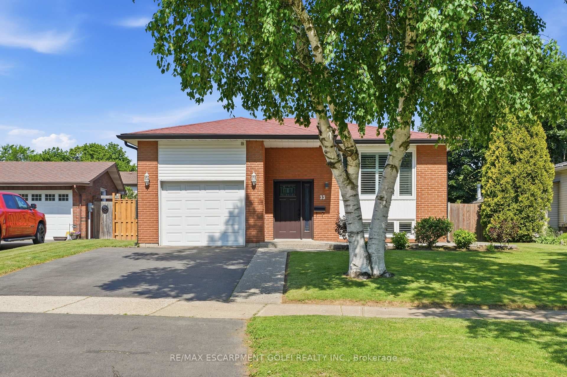 33 Debora Drive photo 2