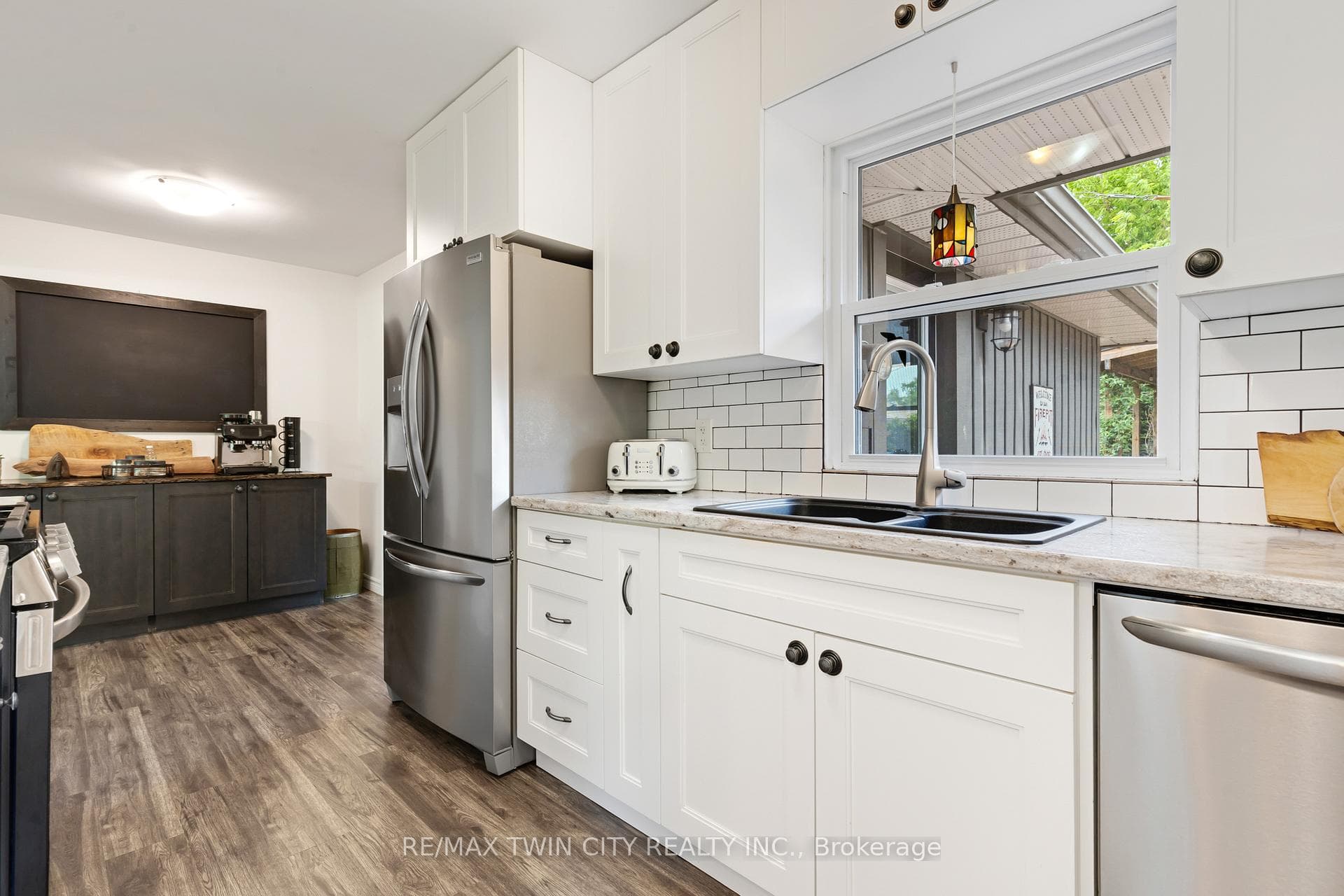1023 Rose Street photo 12