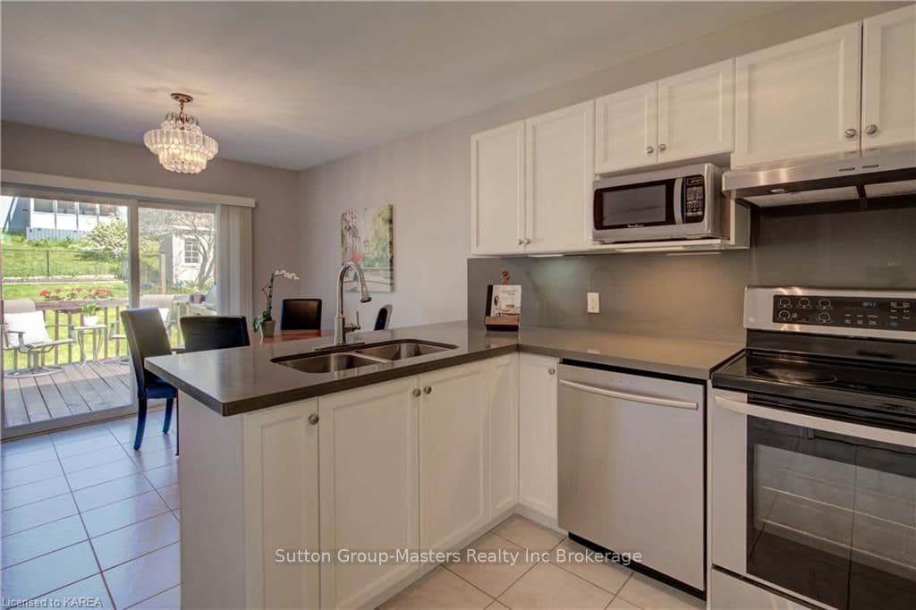 668 MELROSE Street photo 14