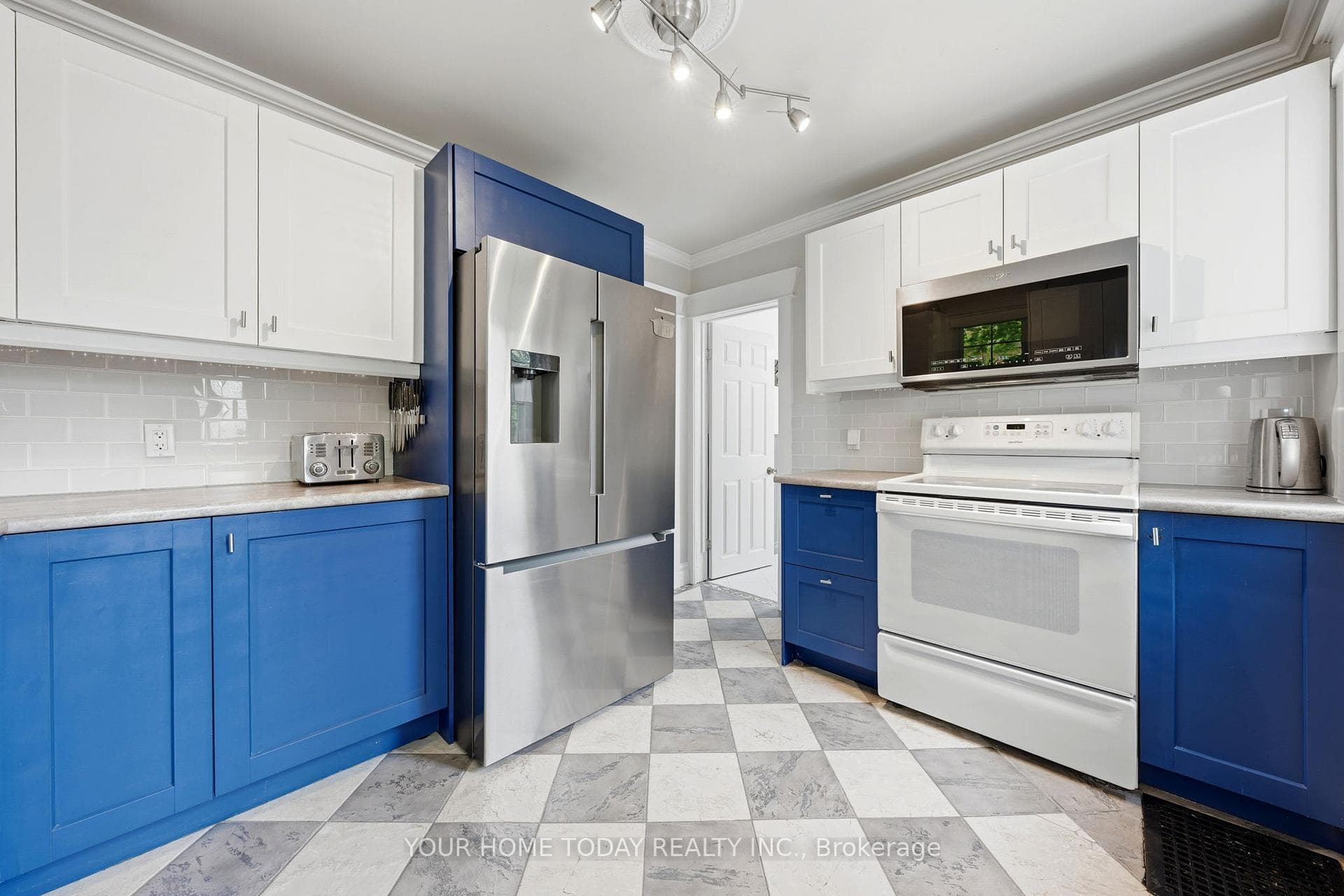 7 Albert Street photo 12