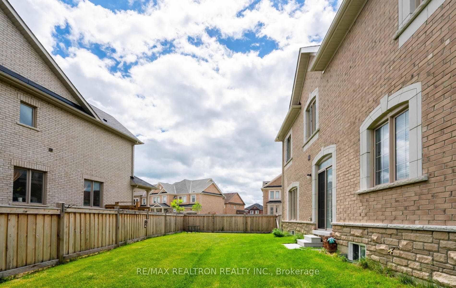 1136 Grainger Trail photo 22