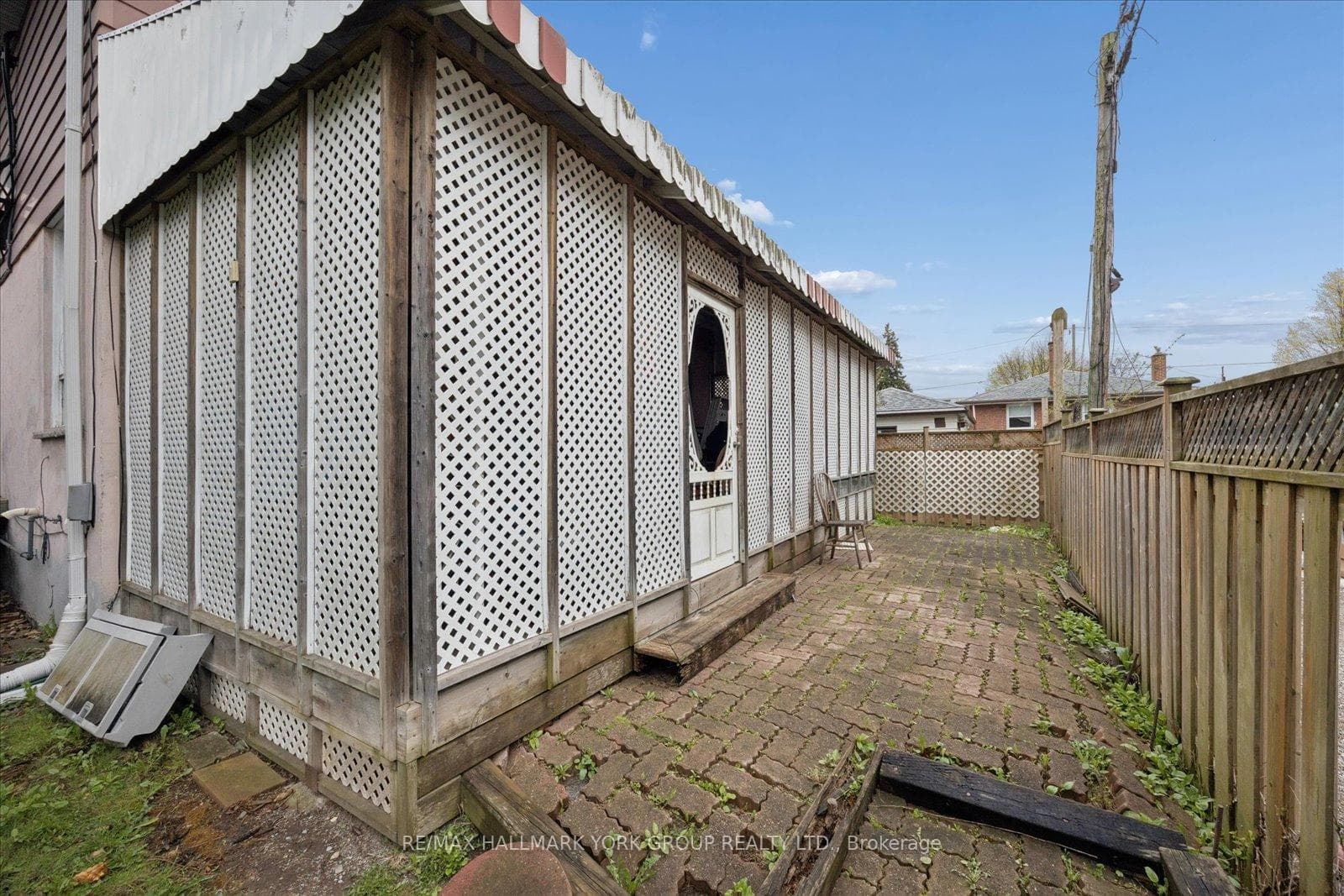 226 Cromwell Avenue photo 9