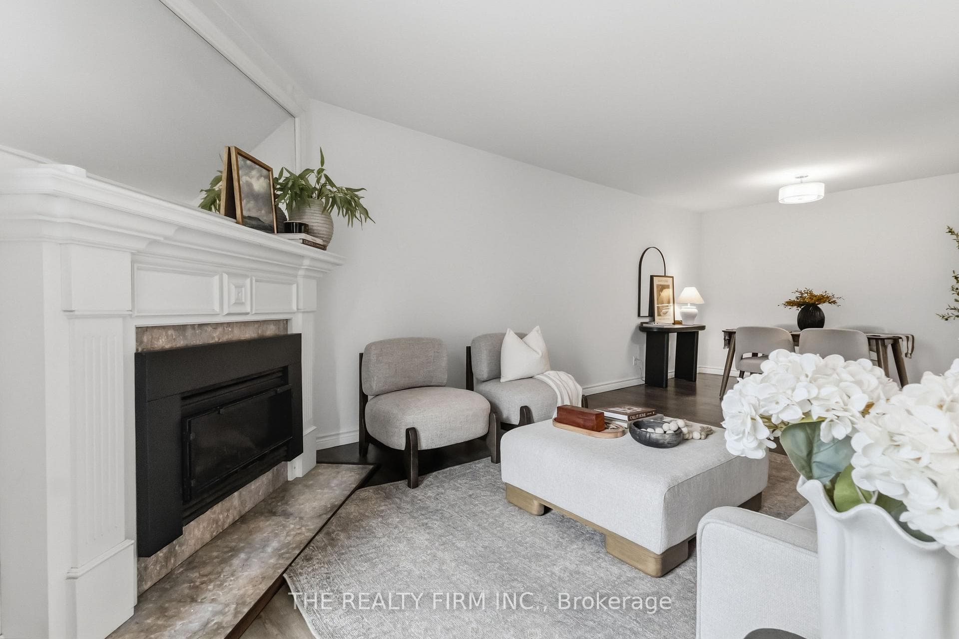 733 Deveron Crescent Unit 210 photo 8