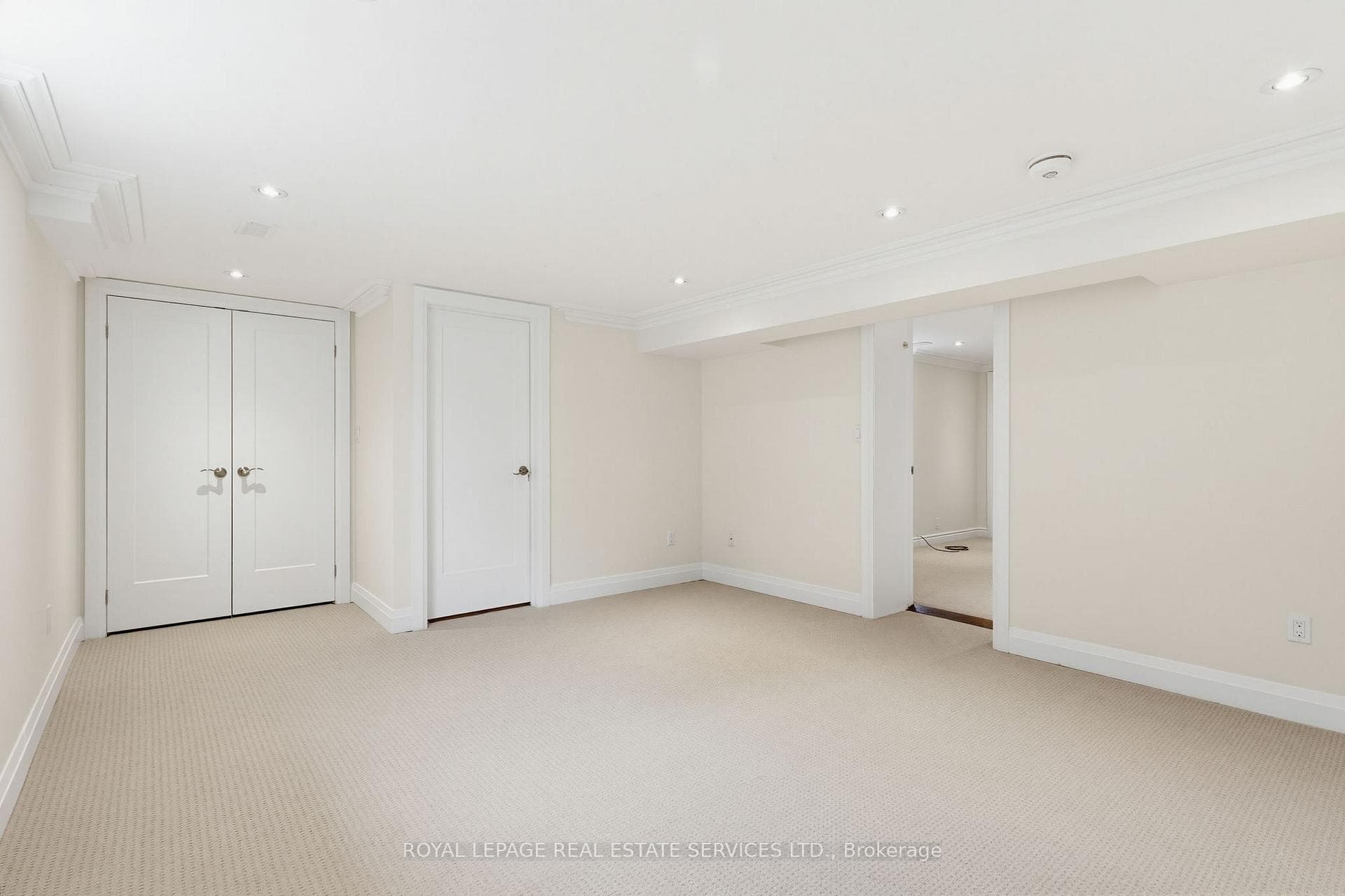 652 Hillcrest Drive photo 23