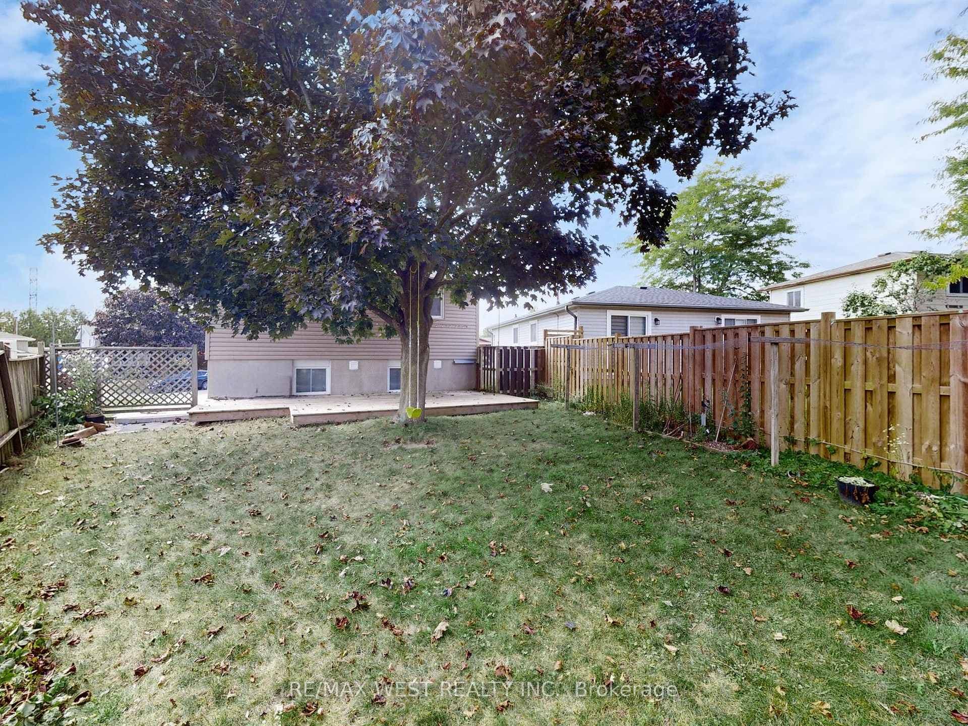 187 Broken Oak Crescent photo 39