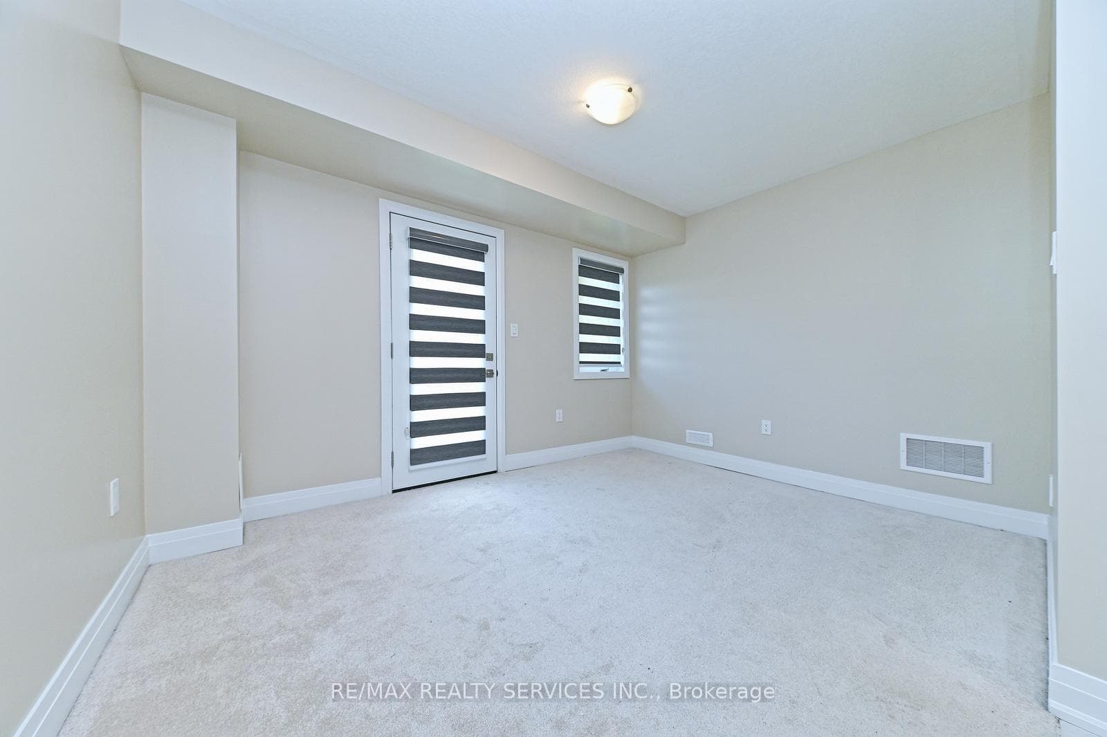 52 Humberstone Drive photo 7