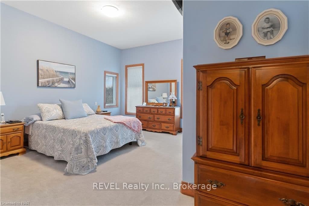4128 BRIDGEWATER Street photo 45