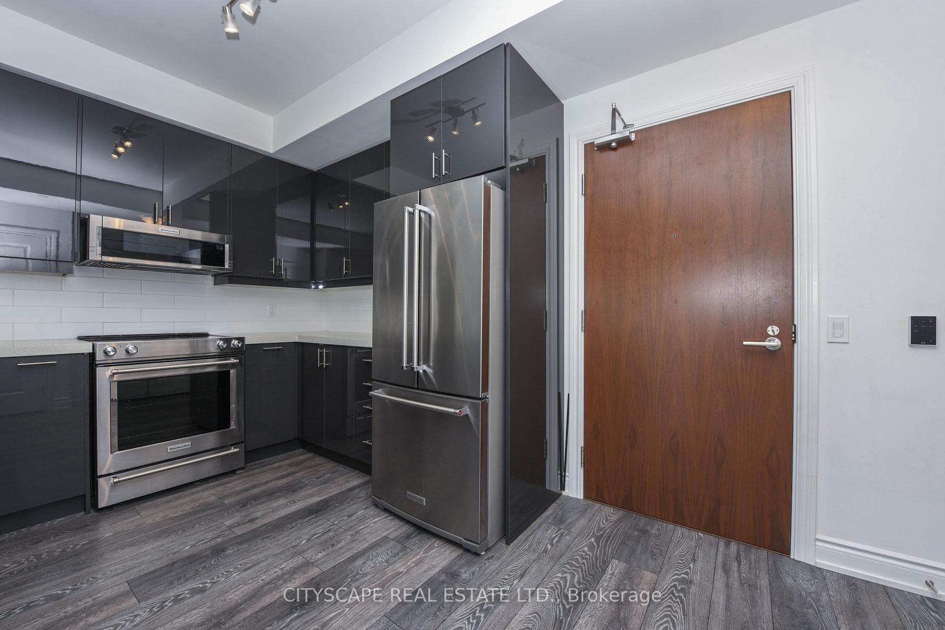 1050 Main Street Unit 426 photo 5