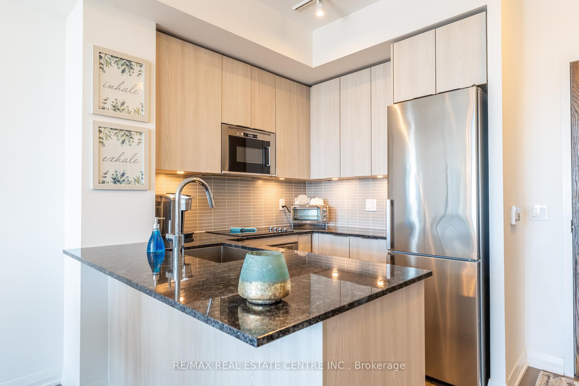 99 Eagle Rock Way Unit 709 photo 8