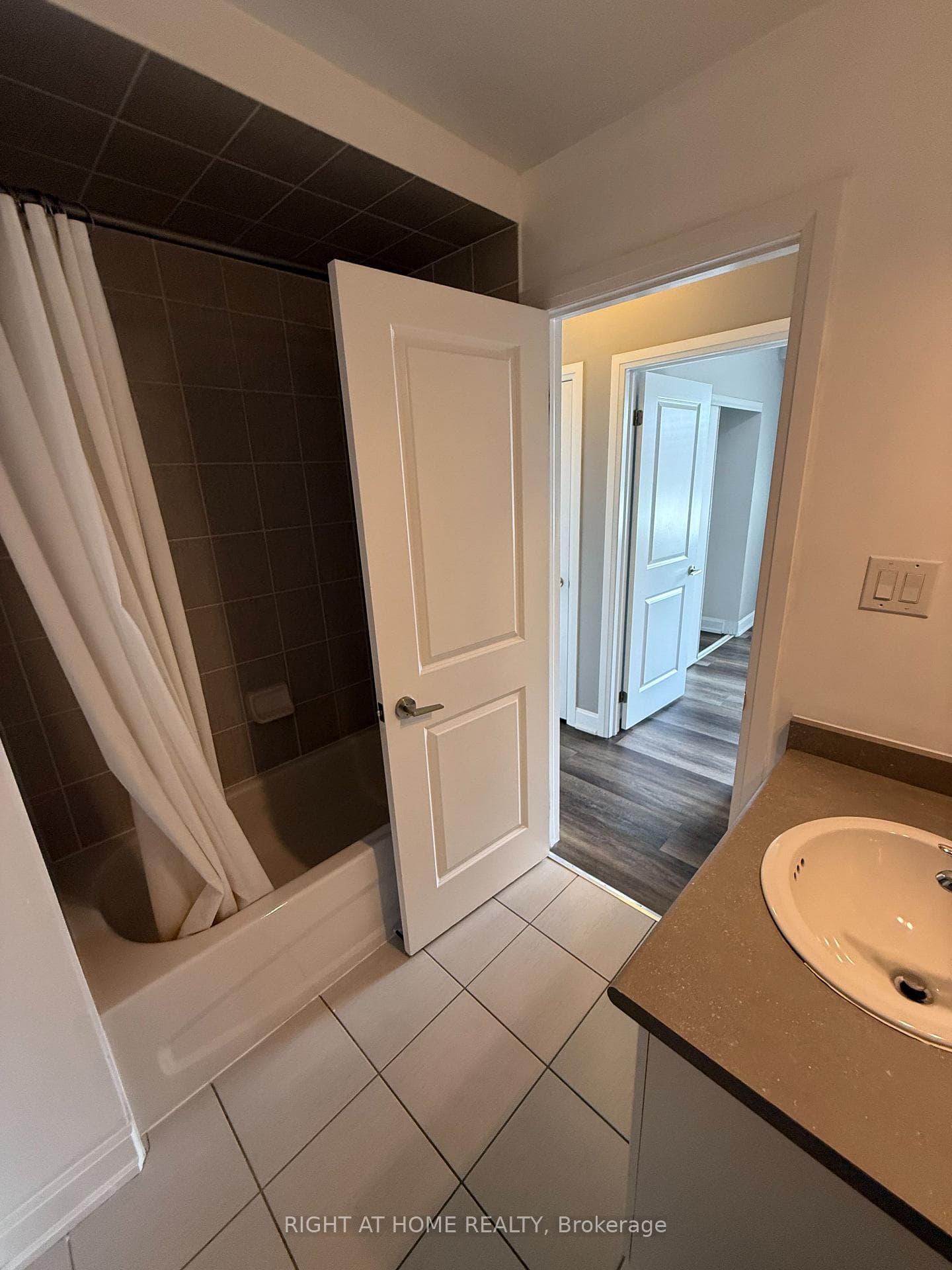 263 Georgian Drive Unit 301 photo 21
