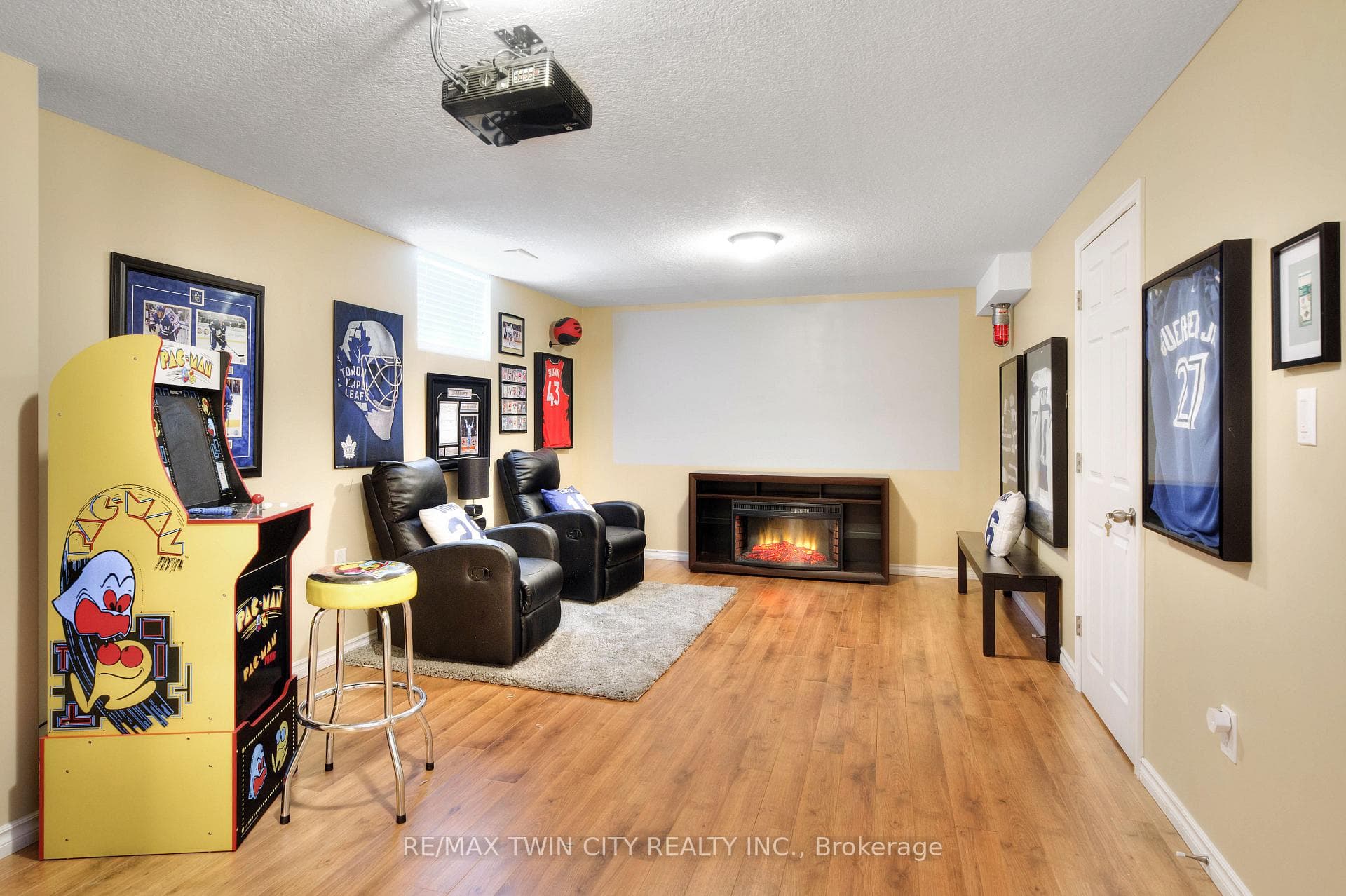 35 Hinrichs Crescent photo 31