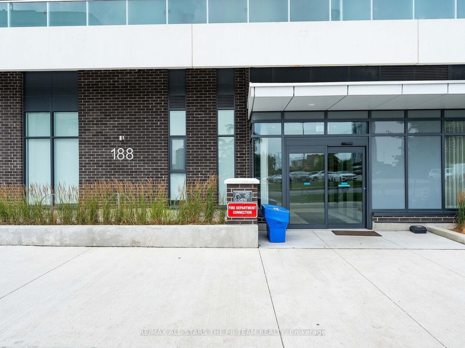 188 Fairview Mall Drive Unit 1512 photo 5