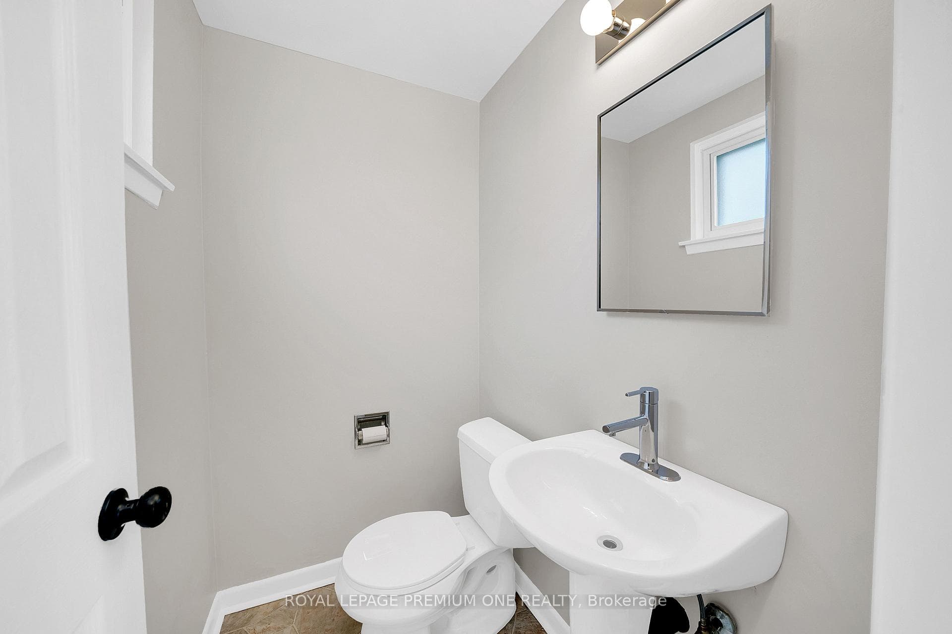 211 Chartland Boulevard photo 17