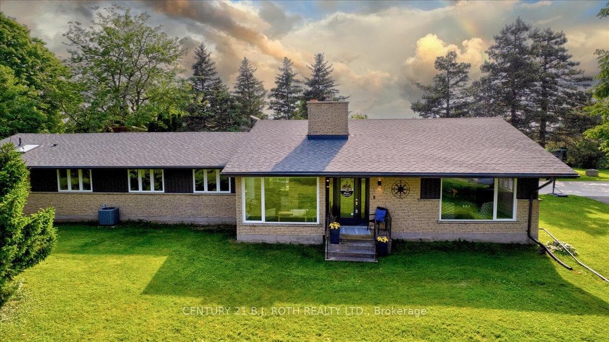 876821 Hofstetter Road photo 1