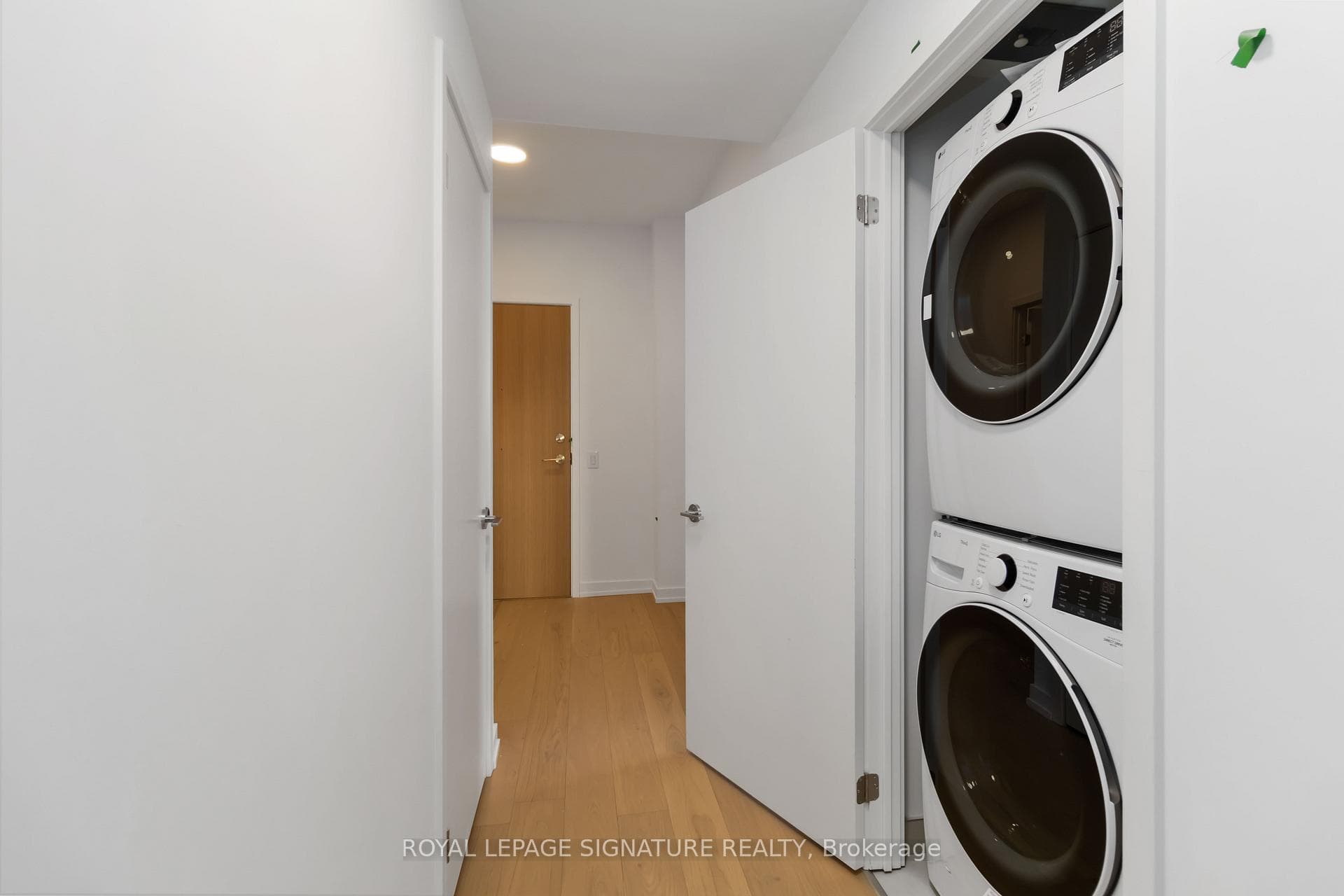 395 Square One Drive Unit 2004 photo 18