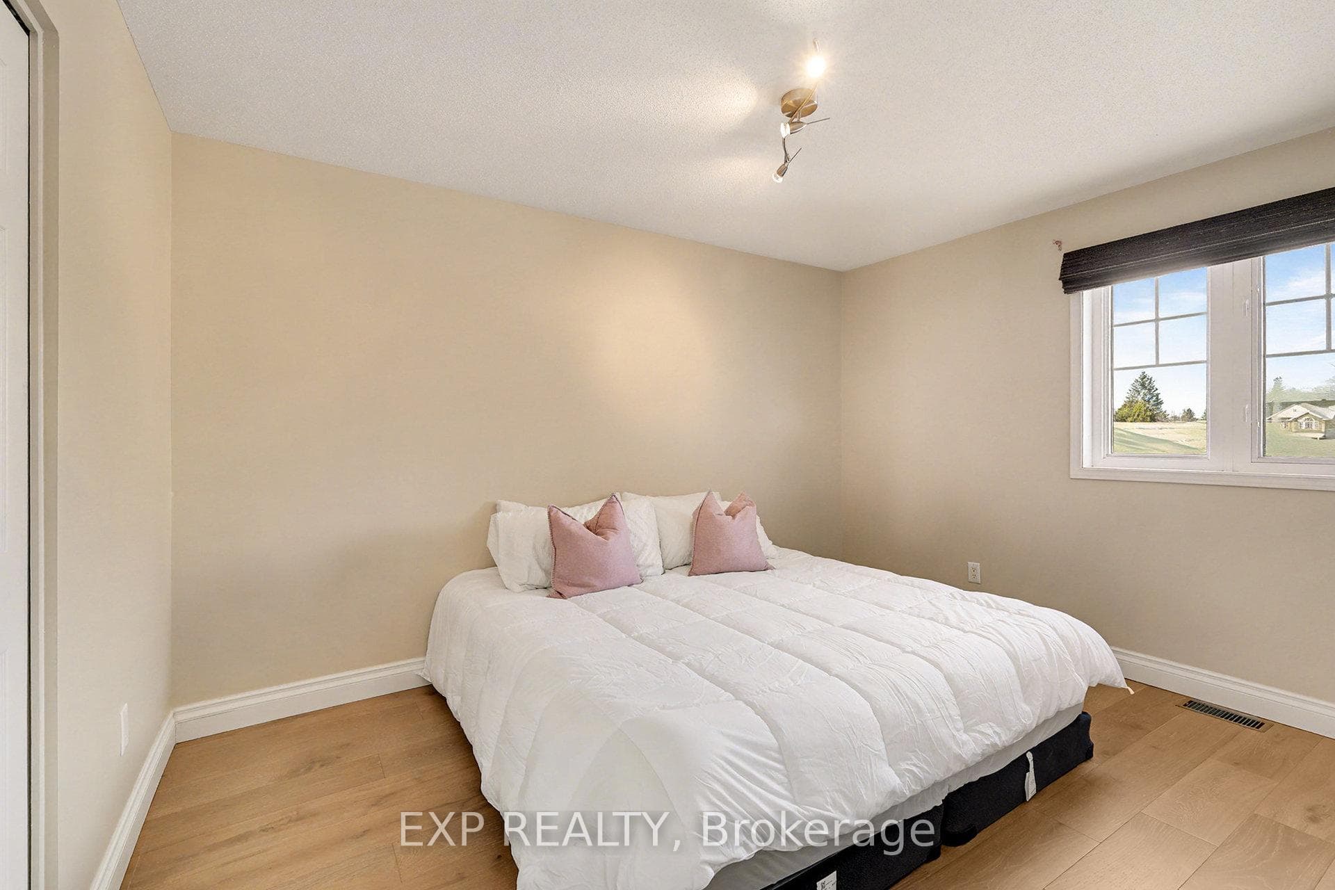 26 Thresher Avenue photo 25