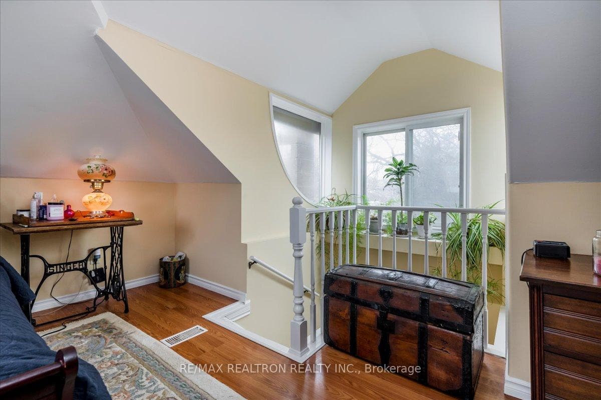 86 John Street photo 14