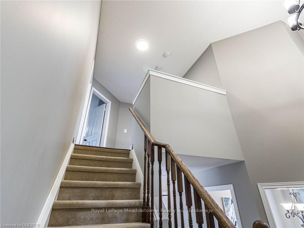 1059 DEACON Drive photo 31