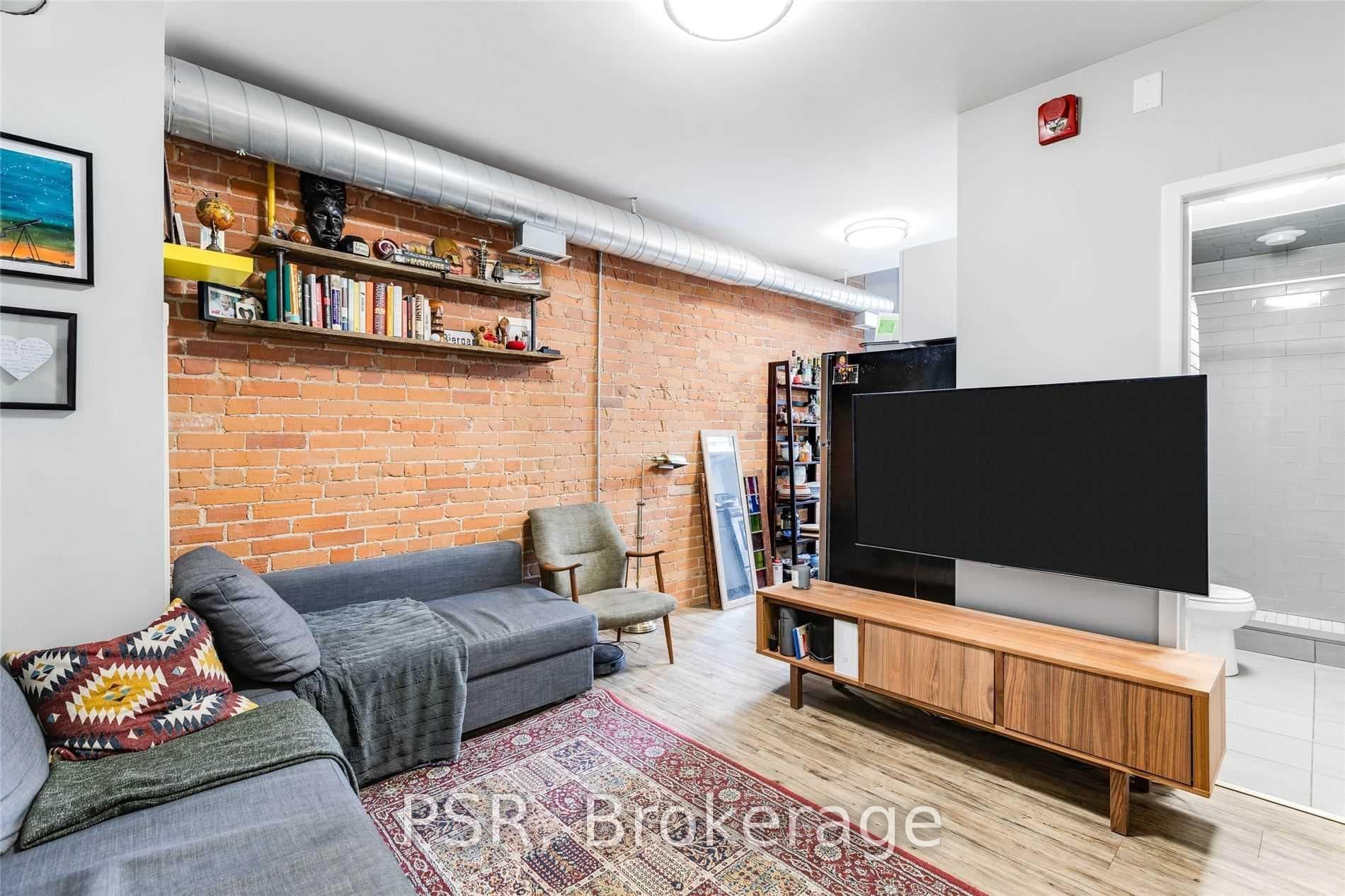 2870 Dundas Street Unit 309 photo 5